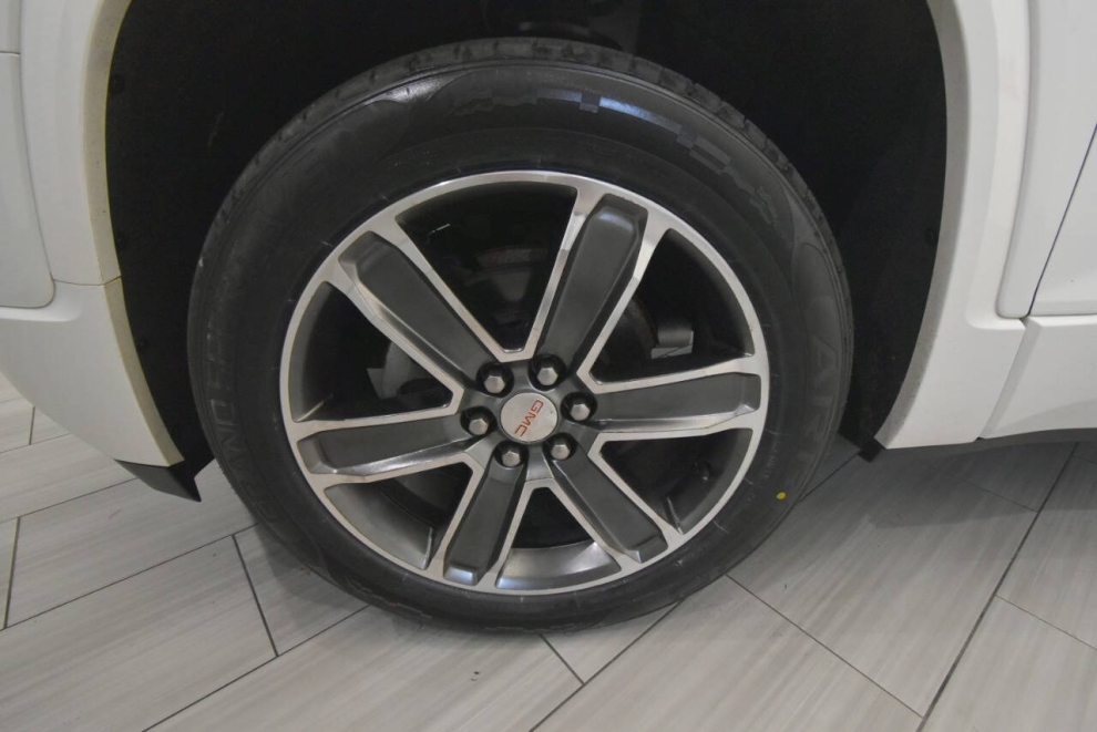 2019 GMC Acadia Denali 4x4 4dr SUV, White, Mileage: 97,542 - photo 9