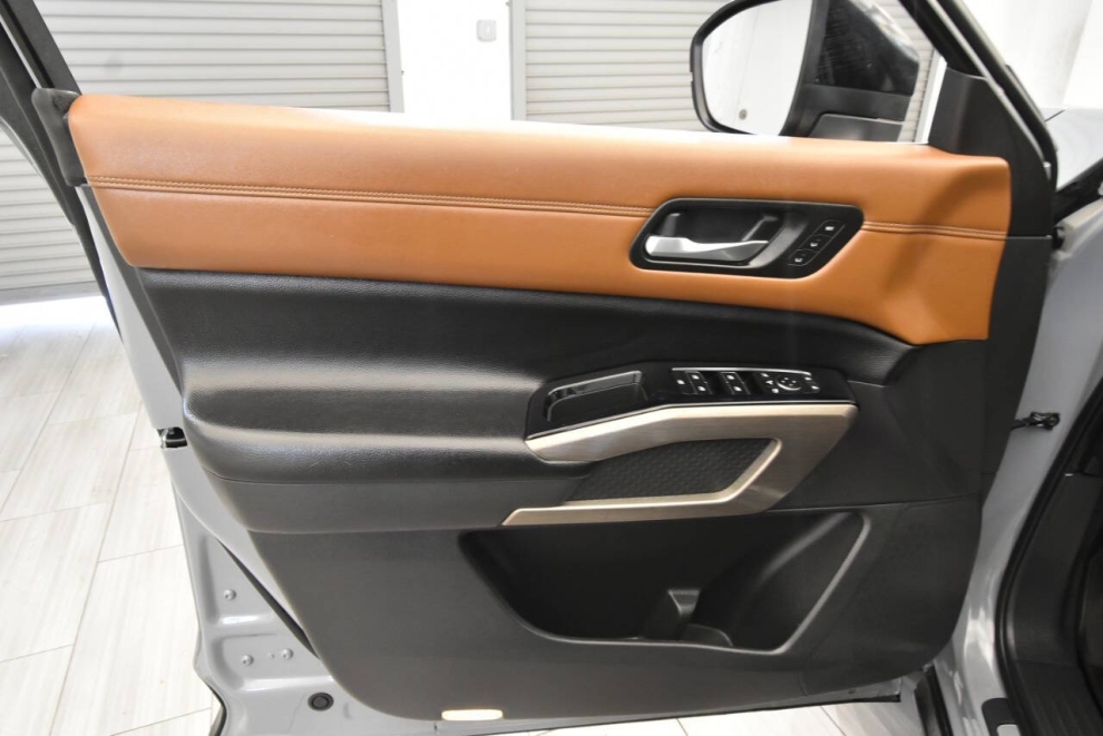 2022 Nissan Pathfinder Platinum AWD 4dr SUV, Gray, Mileage: 108,955 - photo 12