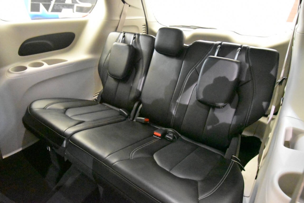 2024 Chrysler Pacifica Plug-In Hybrid Select 4dr Mini Van, Negro, Mileage: 58,115 - photo 16