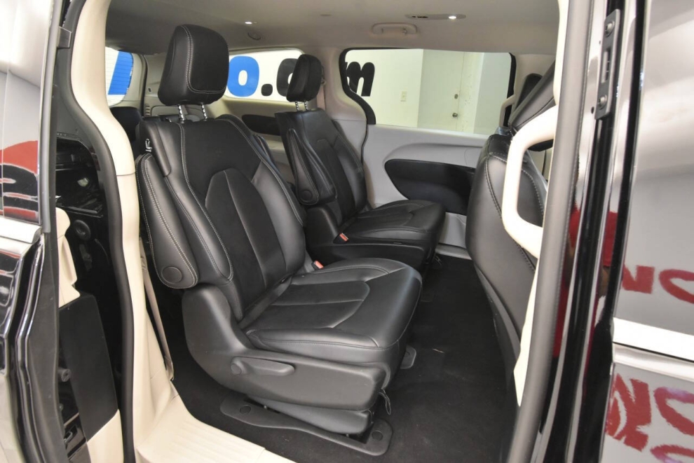 2024 Chrysler Pacifica Plug-In Hybrid Select 4dr Mini Van, Negro, Mileage: 58,115 - photo 21