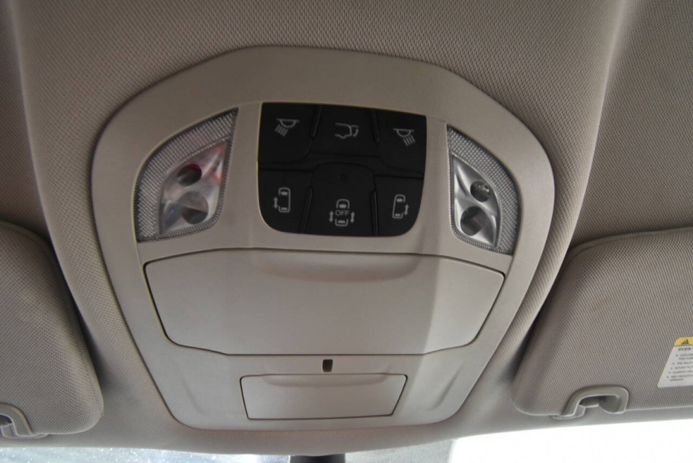2024 Chrysler Pacifica Plug-In Hybrid Select 4dr Mini Van, Negro, Mileage: 58,115 - photo 36