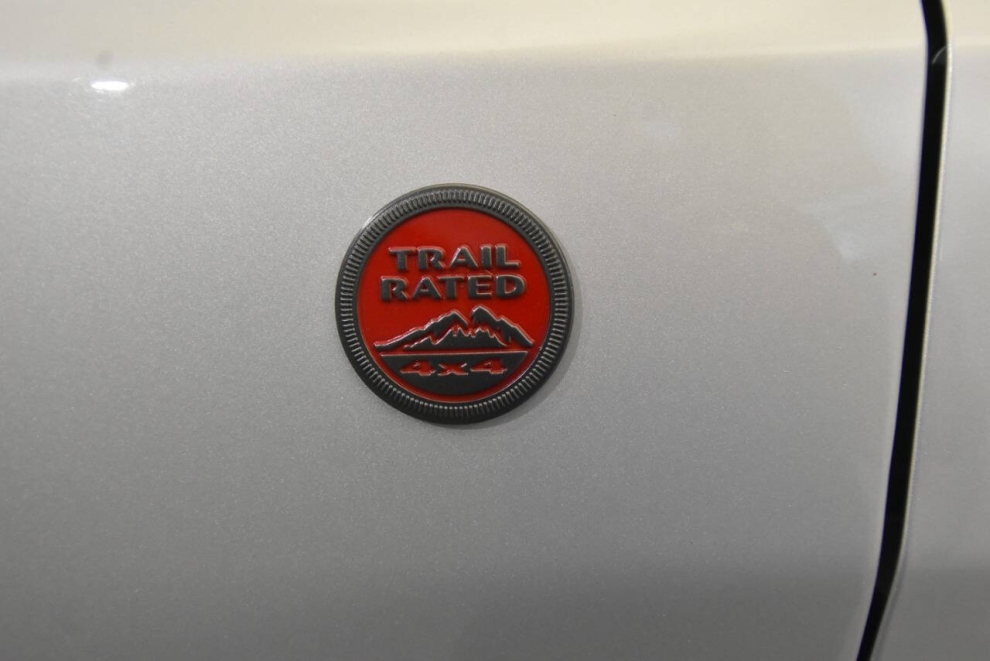2024 Jeep Compass Trailhawk 4x4 4dr SUV, Silver, Mileage: 47,671 - photo 10