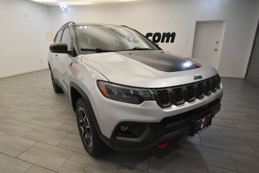 2024 Jeep Compass Trailhawk 4x4 4dr SUV, Silver, Mileage: 47,671 - photo 6