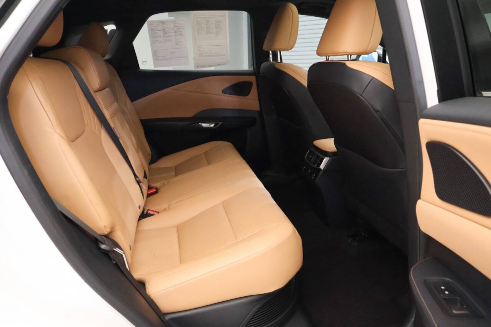 2023 Lexus RX 350h Base AWD 4dr SUV, White, Mileage: 51,492 - photo 17