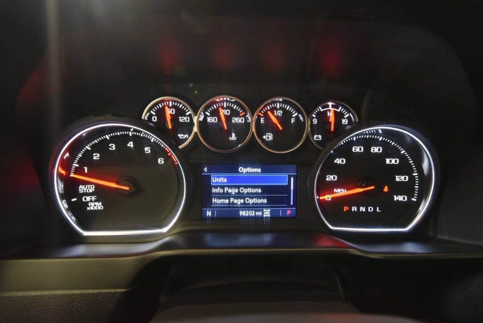 2021 Chevrolet Silverado 1500 RST 4x4 4dr Crew Cab 5.8 ft. SB, Silver, Mileage: 97,868 - photo 30