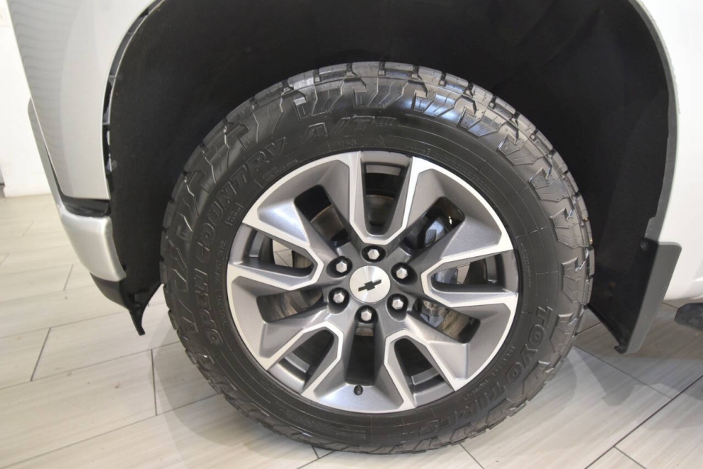 2021 Chevrolet Silverado 1500 RST 4x4 4dr Crew Cab 5.8 ft. SB, Silver, Mileage: 97,868 - photo 9