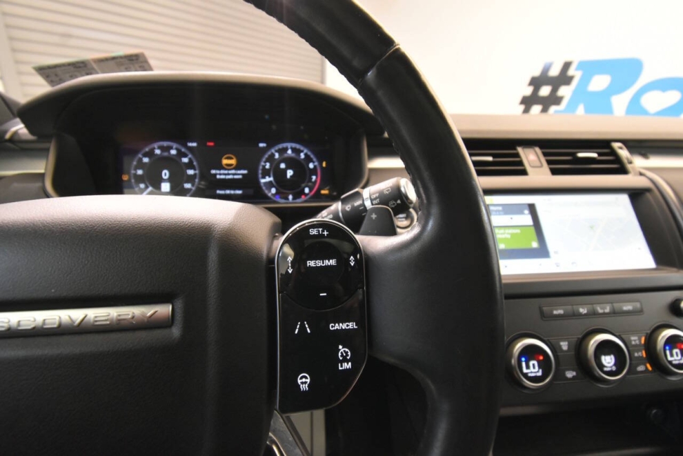 2020 Land Rover Discovery Landmark Edition AWD 4dr SUV, White, Mileage: 76,590 - photo 29