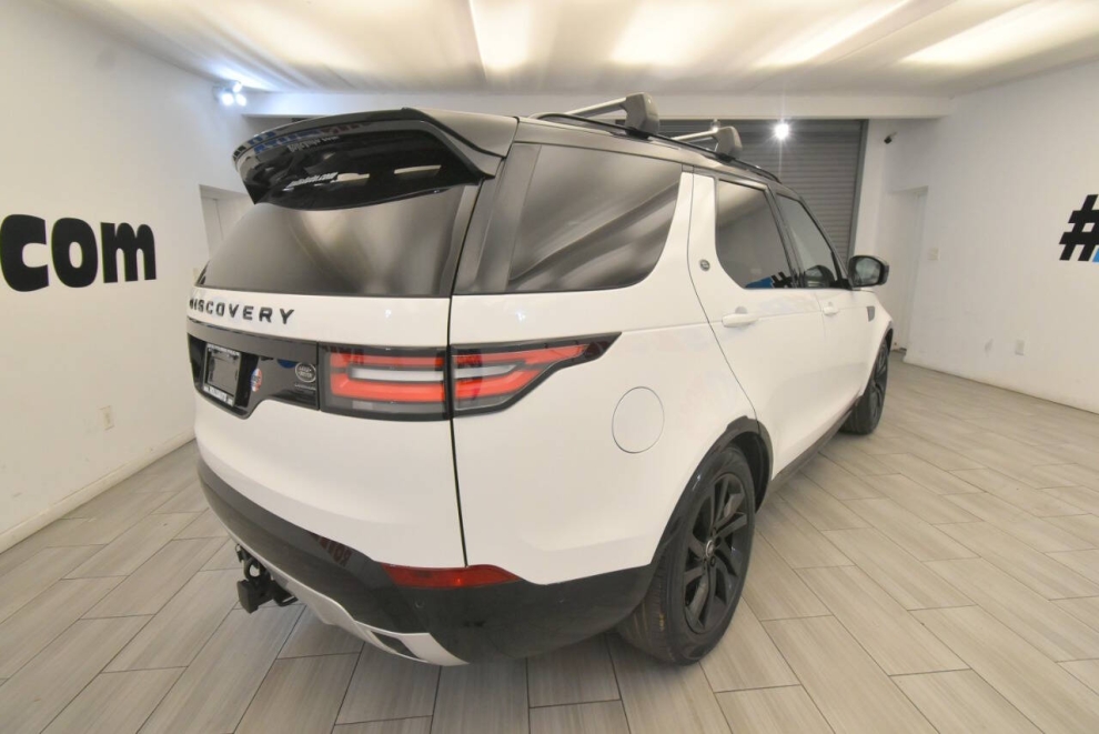 2020 Land Rover Discovery Landmark Edition AWD 4dr SUV, White, Mileage: 76,590 - photo 4