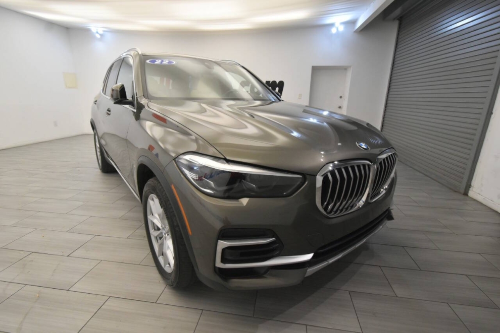 2022 BMW X5 xDrive40i AWD 4dr Sports Activity Vehicle, Green, Mileage: 87,964 - photo 6
