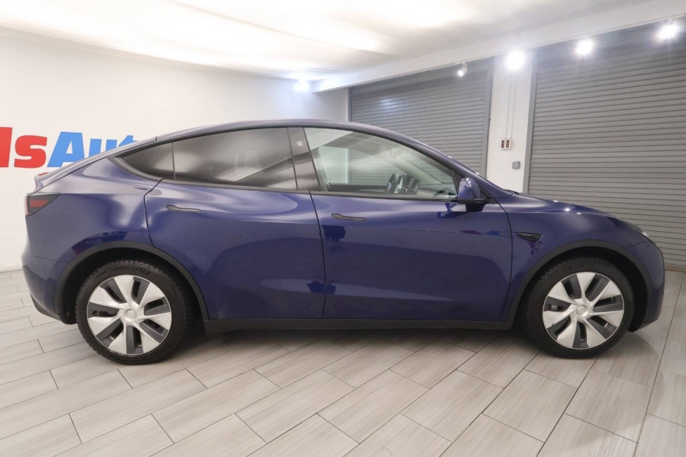 2023 Tesla Model Y Base AWD 4dr Crossover, Blue, Mileage: 45,491 - photo 5