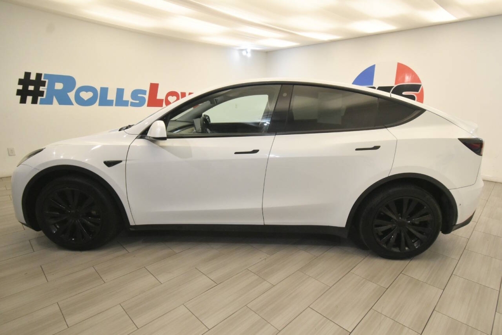 2022 Tesla Model Y Long Range AWD 4dr Crossover, White, Mileage: 70,101 - photo 1