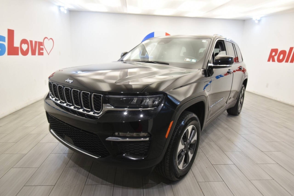 2024 Jeep Grand Cherokee 4xe 4x4 4dr SUV, Black, Mileage: 41,161 