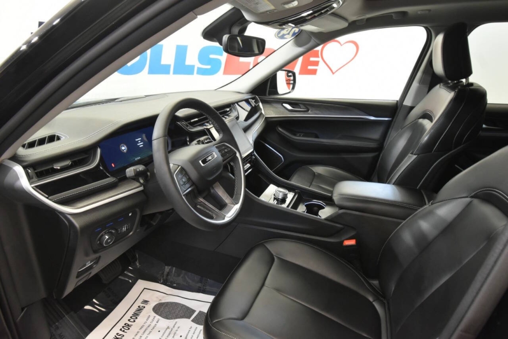 2024 Jeep Grand Cherokee 4xe 4x4 4dr SUV, Black, Mileage: 41,161 - photo 12
