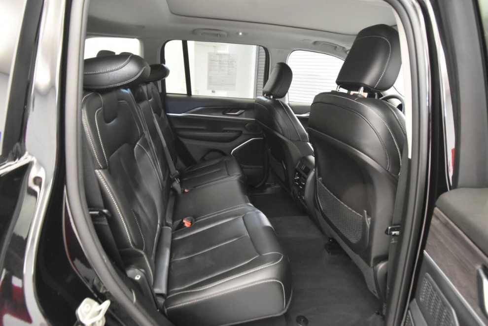 2024 Jeep Grand Cherokee 4xe 4x4 4dr SUV, Black, Mileage: 41,161 - photo 19