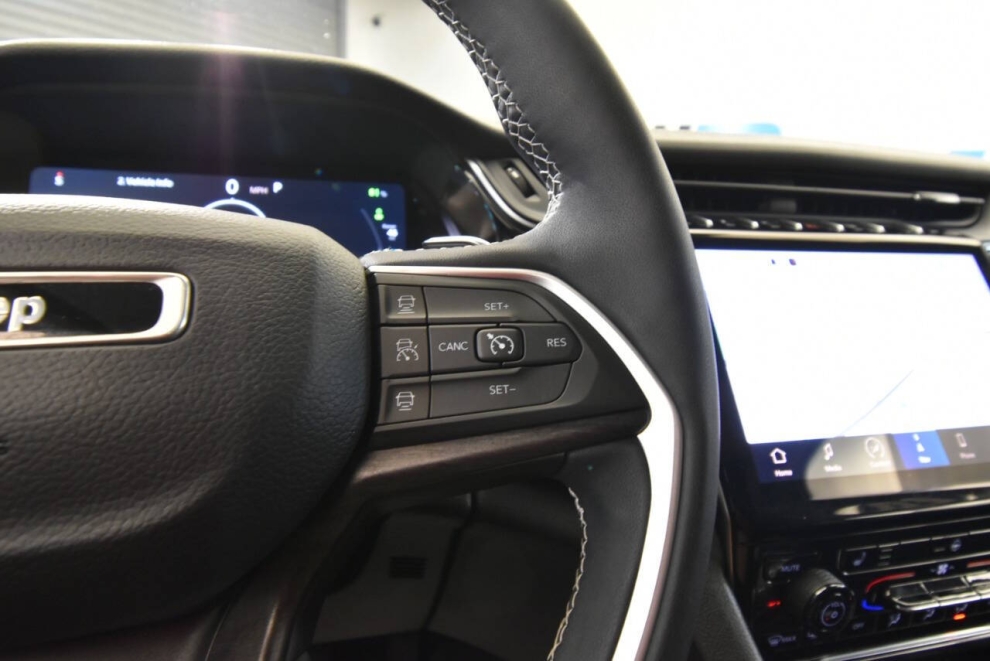 2024 Jeep Grand Cherokee 4xe 4x4 4dr SUV, Black, Mileage: 41,161 - photo 28