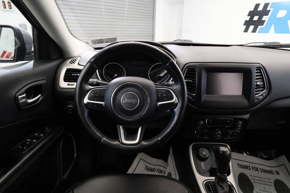 2019 Jeep Compass Altitude 4x4 4dr SUV, Silver, Mileage: 46,017 - photo 20