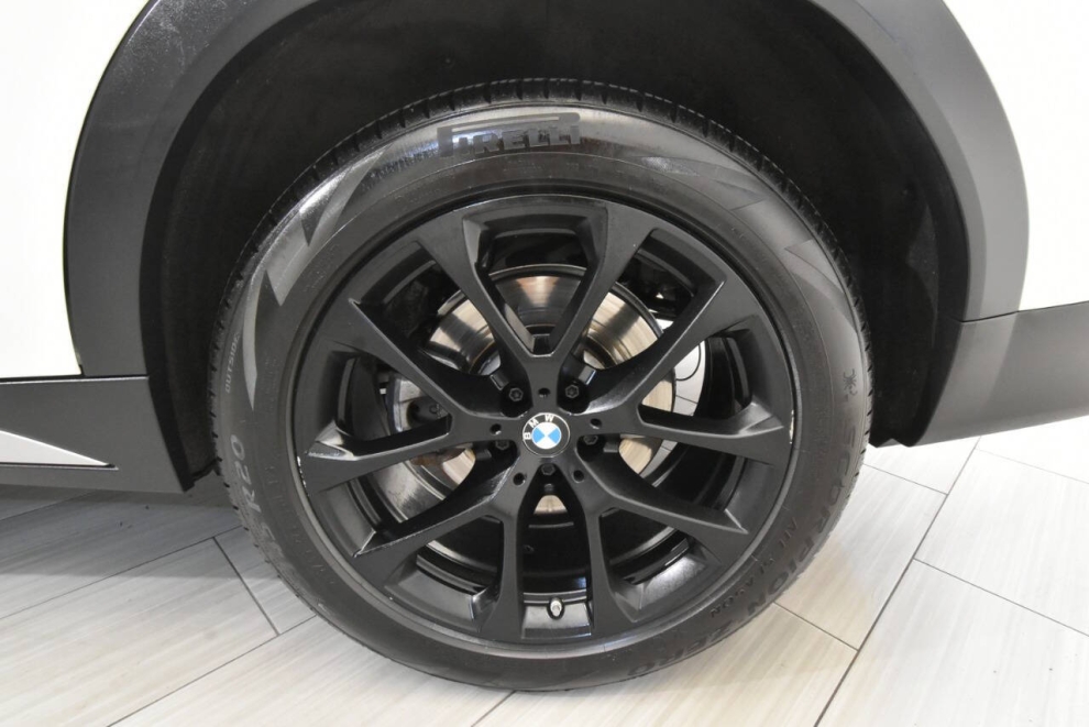 2022 BMW X6 xDrive40i AWD 4dr Sports Activity Coupe, White, Mileage: 72,687 - photo 9