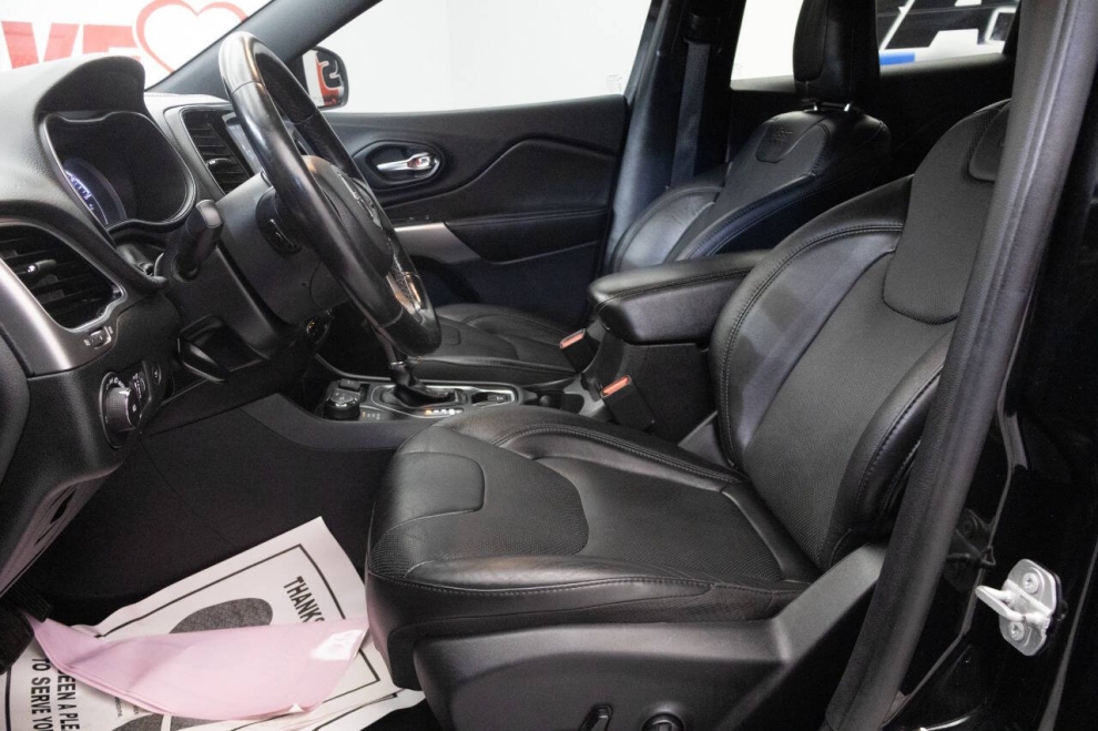 2020 Jeep Cherokee High Altitude 4x4 4dr SUV, Black, Mileage: 61,263 - photo 11