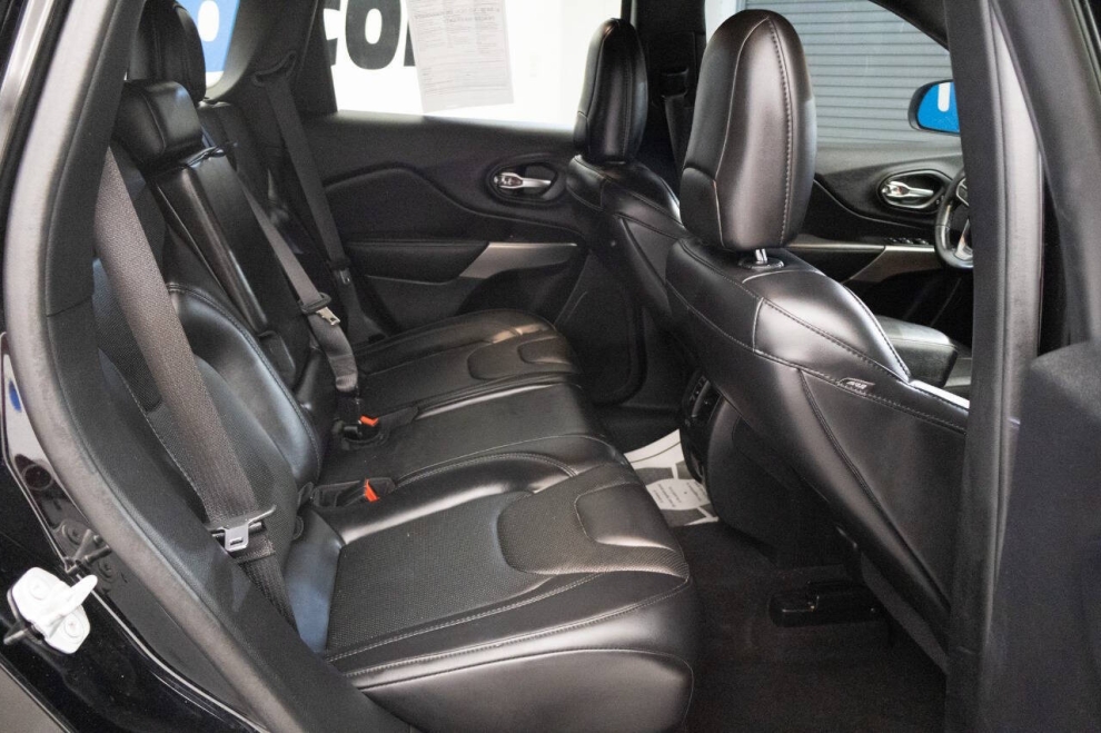 2020 Jeep Cherokee High Altitude 4x4 4dr SUV, Black, Mileage: 61,263 - photo 17