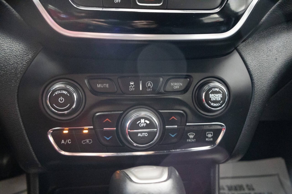 2020 Jeep Cherokee High Altitude 4x4 4dr SUV, Black, Mileage: 61,263 - photo 21