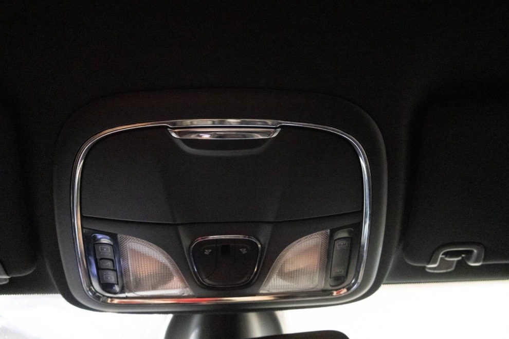 2020 Jeep Cherokee High Altitude 4x4 4dr SUV, Black, Mileage: 61,263 - photo 32