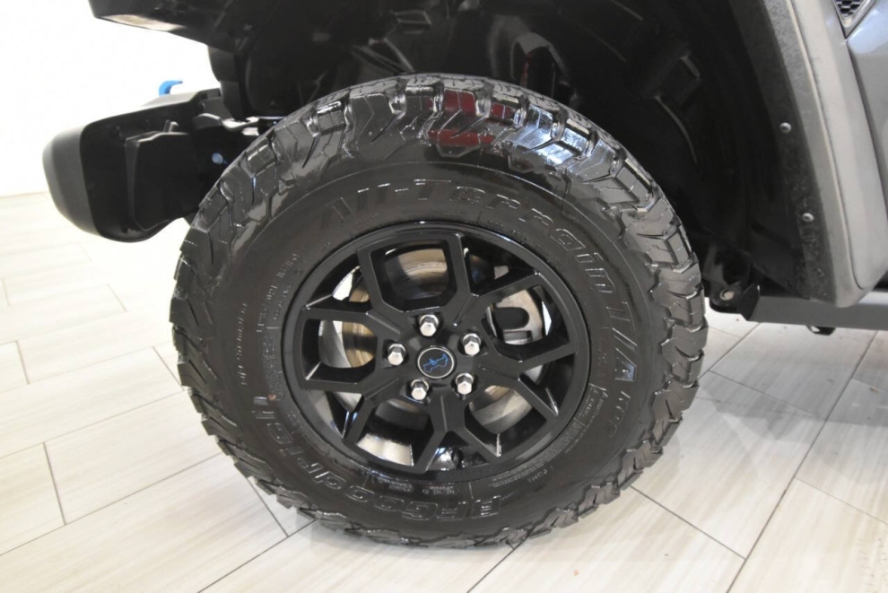 2024 Jeep Wrangler Willys 4xe 4x4 4dr SUV, Gris, Mileage: 28,048 - photo 10