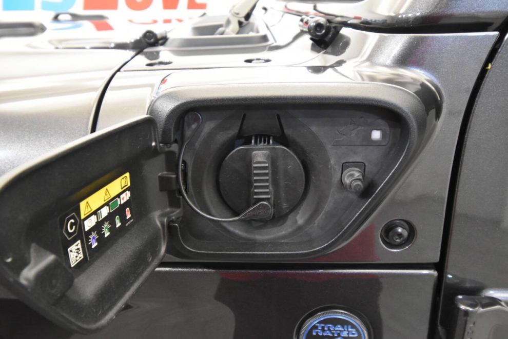 2024 Jeep Wrangler Willys 4xe 4x4 4dr SUV, Gris, Mileage: 28,048 - photo 15