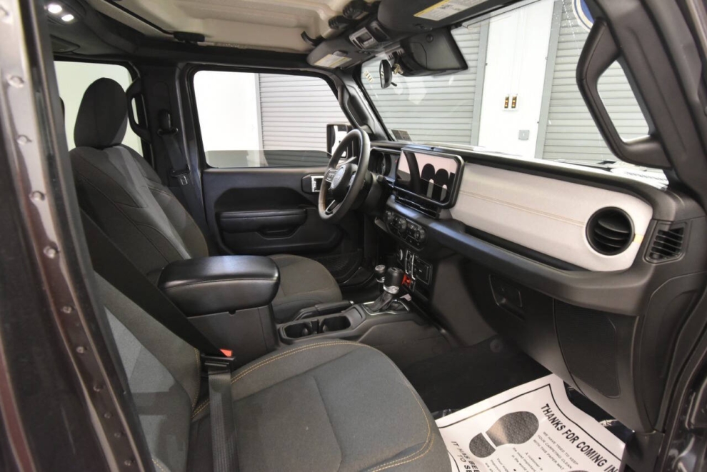 2024 Jeep Wrangler Willys 4xe 4x4 4dr SUV, Gris, Mileage: 28,048 - photo 21
