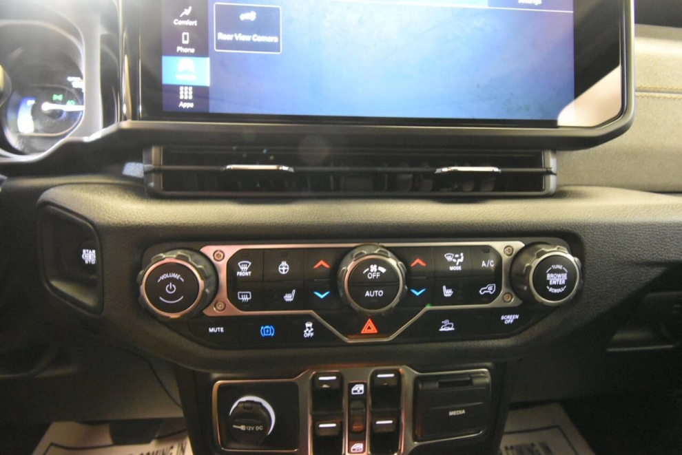 2024 Jeep Wrangler Willys 4xe 4x4 4dr SUV, Gris, Mileage: 28,048 - photo 28