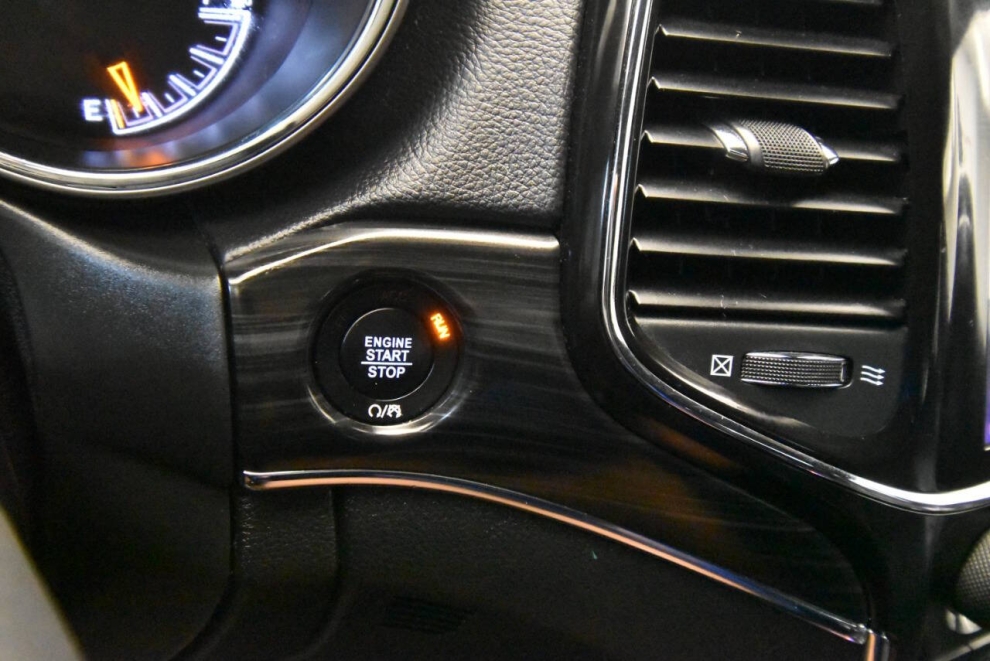 2021 Jeep Grand Cherokee 80th Anniversary Edition 4x4 4dr SUV, Black, Mileage: 69,739 - photo 23