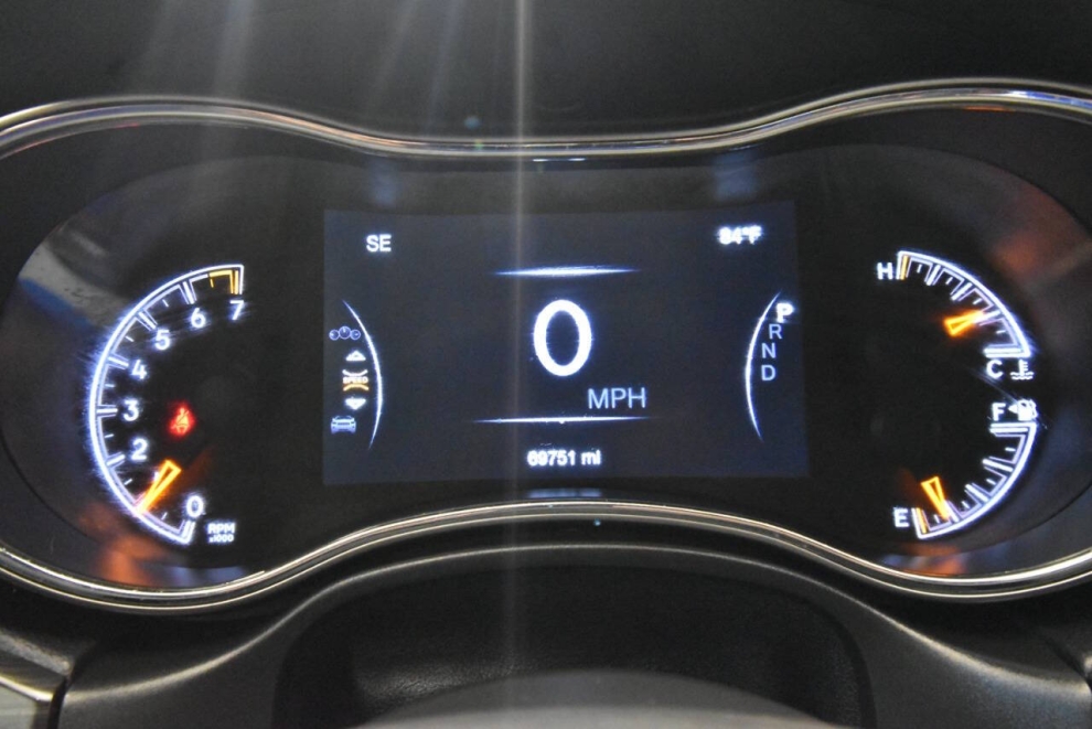 2021 Jeep Grand Cherokee 80th Anniversary Edition 4x4 4dr SUV, Black, Mileage: 69,739 - photo 27