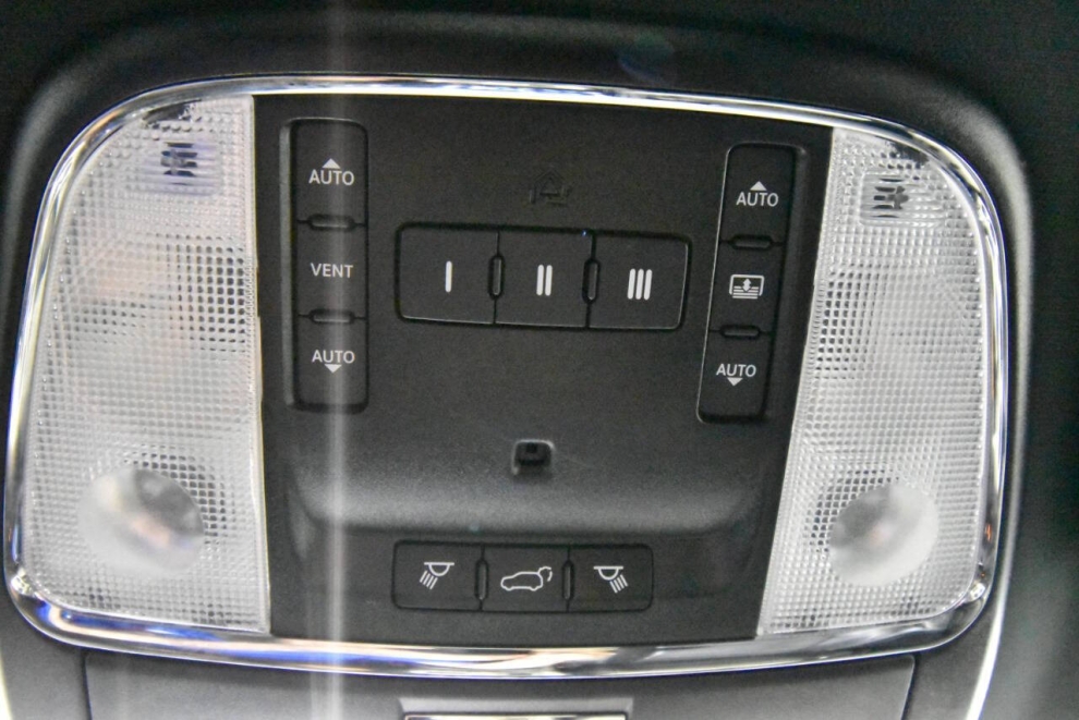 2021 Jeep Grand Cherokee 80th Anniversary Edition 4x4 4dr SUV, Black, Mileage: 69,739 - photo 29