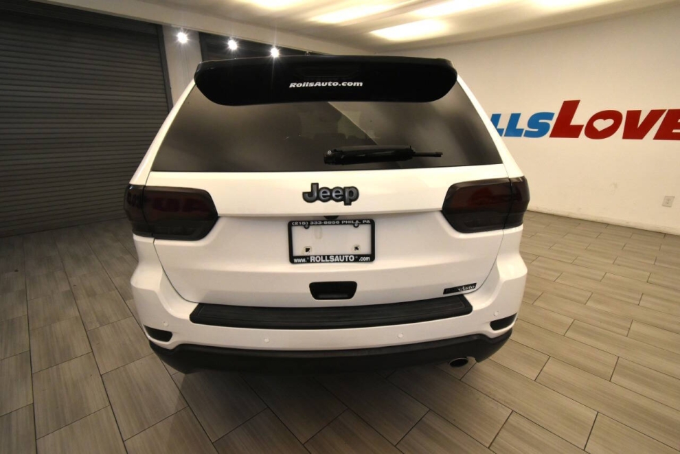 2021 Jeep Grand Cherokee 80th Anniversary Edition 4x4 4dr SUV, Black, Mileage: 69,739 - photo 3
