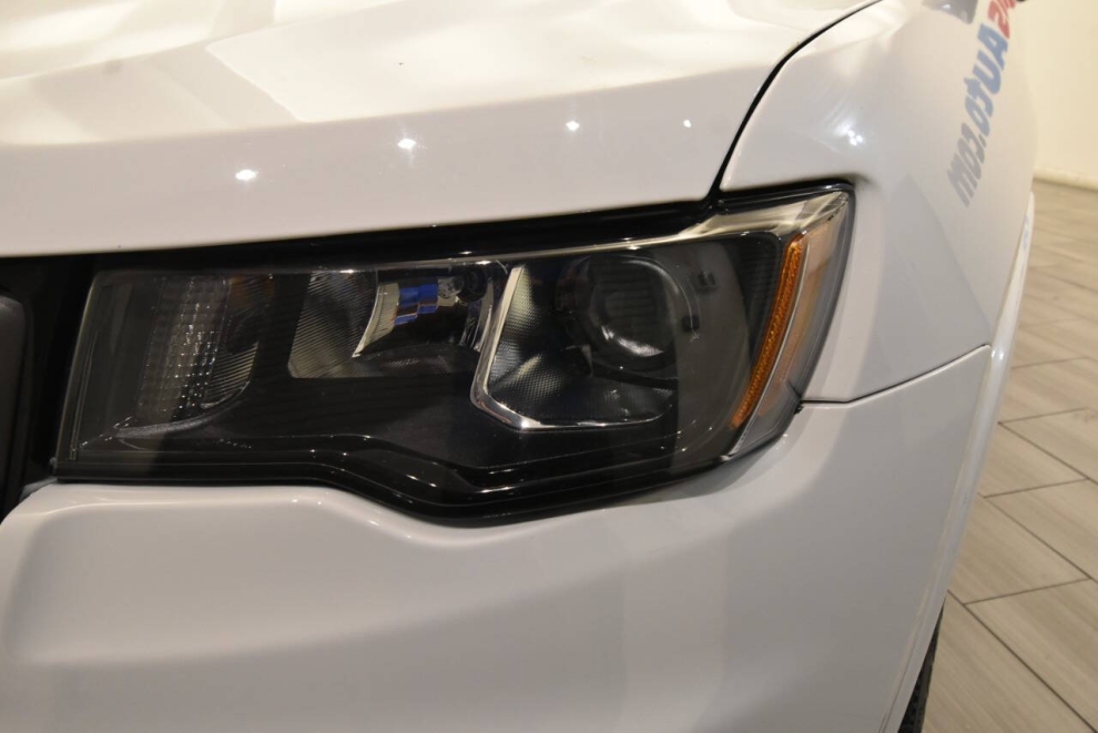 2021 Jeep Grand Cherokee 80th Anniversary Edition 4x4 4dr SUV, Black, Mileage: 69,739 - photo 8