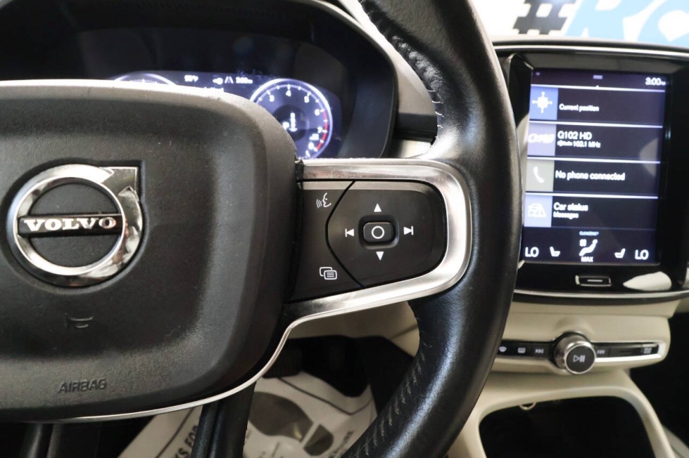 2019 Volvo XC40 T4 Momentum 4dr SUV, Rojo, Mileage: 87,734 - photo 25