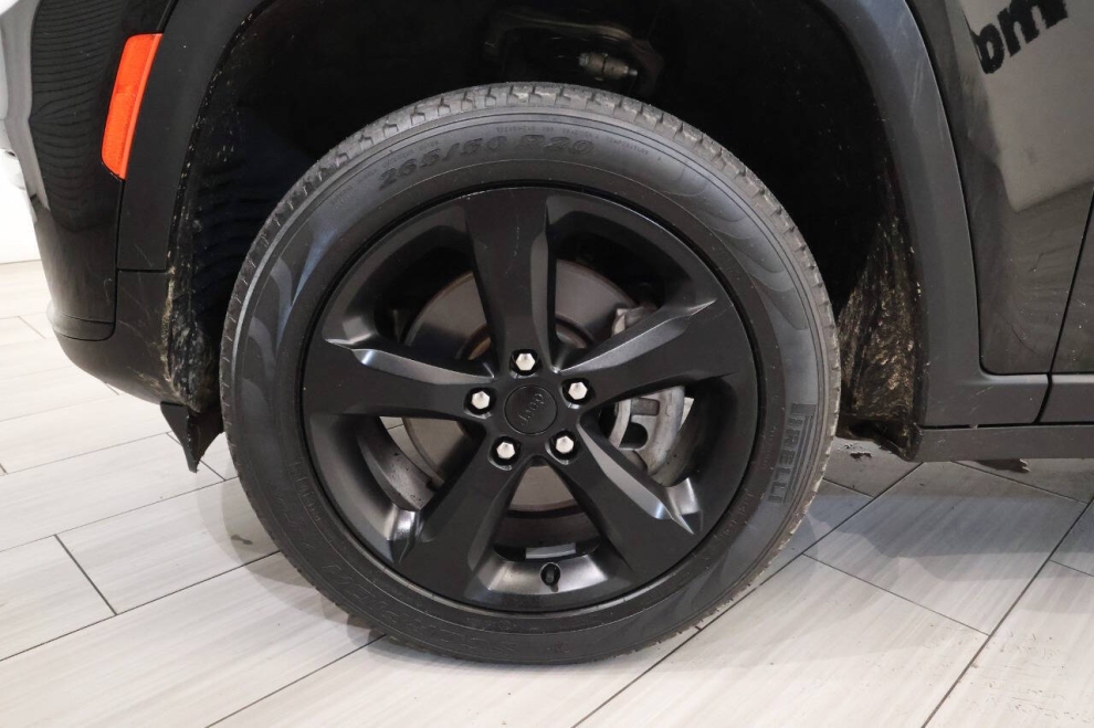 2023 Jeep Grand Cherokee L Limited 4x4 4dr SUV, Black, Mileage: 39,867 - photo 9
