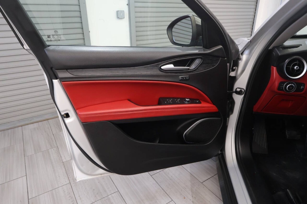 2020 Alfa Romeo Stelvio Sport AWD 4dr Crossover, Silver, Mileage: 62,822 - photo 12