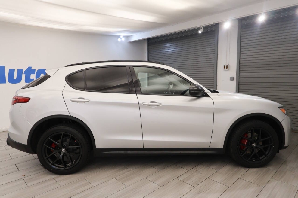 2020 Alfa Romeo Stelvio Sport AWD 4dr Crossover, Silver, Mileage: 62,822 - photo 5