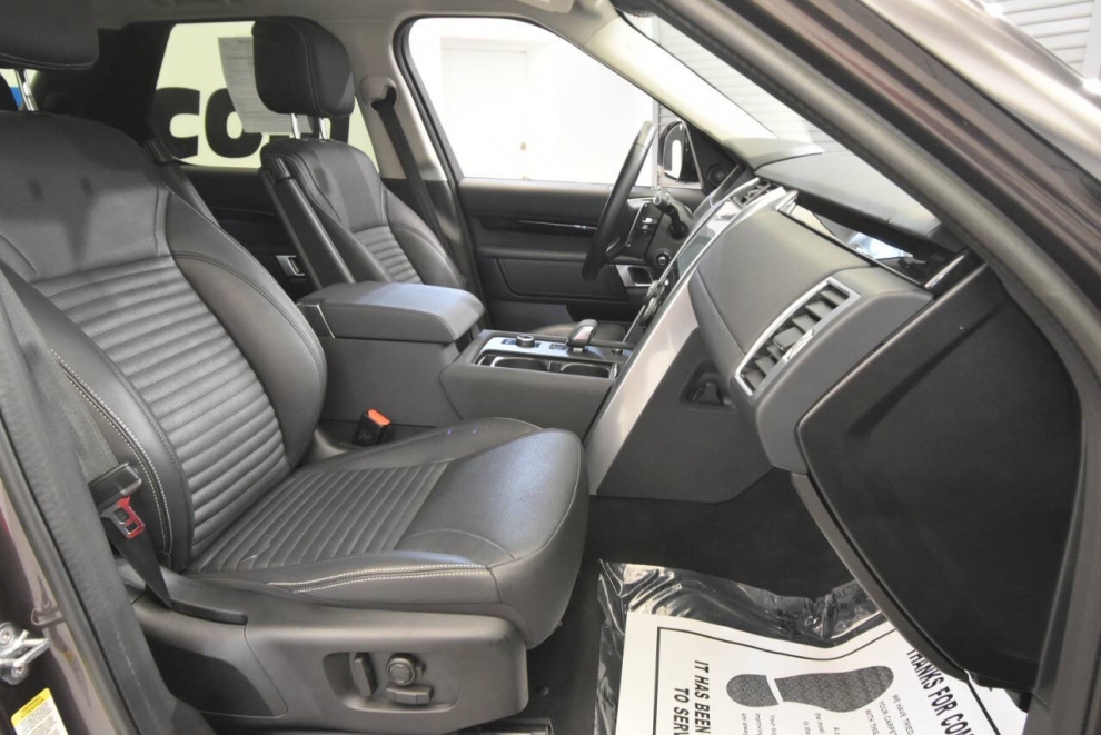 2023 Land Rover Discovery P300 S AWD 4dr SUV, Gray, Mileage: 50,743 - photo 17