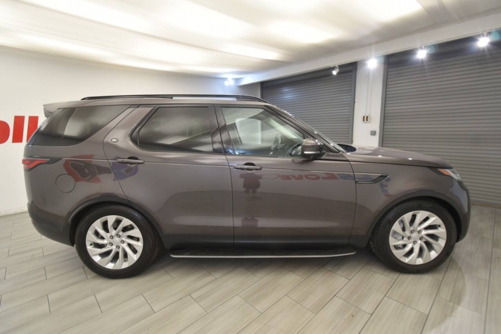 2023 Land Rover Discovery P300 S AWD 4dr SUV, Gray, Mileage: 50,743 - photo 5