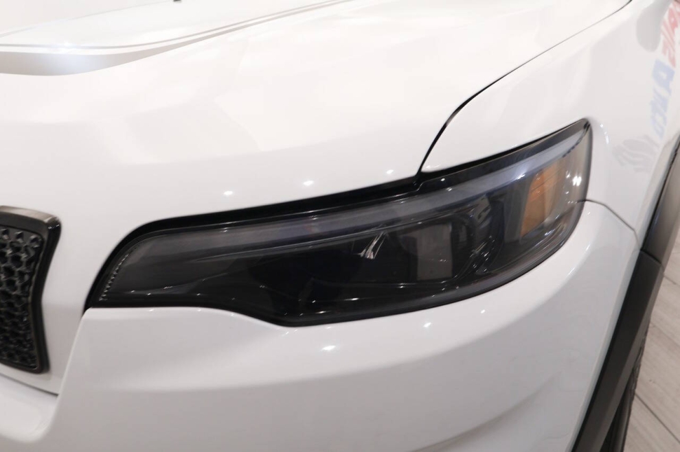 2022 Jeep Cherokee X 4x4 4dr SUV, White, Mileage: 50,735 - photo 8