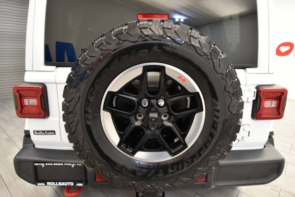 2018 Jeep Wrangler Unlimited Rubicon 4x4 4dr SUV (midyear release), White, Mileage: 63,019 - photo 33