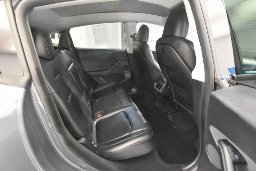 2023 Tesla Model Y Long Range AWD 4dr Crossover, Silver, Mileage: 93,521 - photo 17