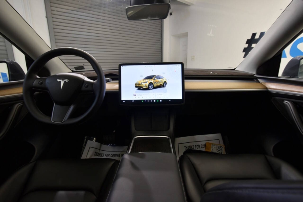 2023 Tesla Model Y Long Range AWD 4dr Crossover, Silver, Mileage: 93,521 - photo 18