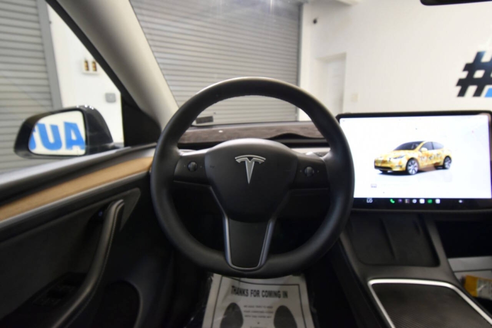 2023 Tesla Model Y Long Range AWD 4dr Crossover, Silver, Mileage: 93,521 - photo 19