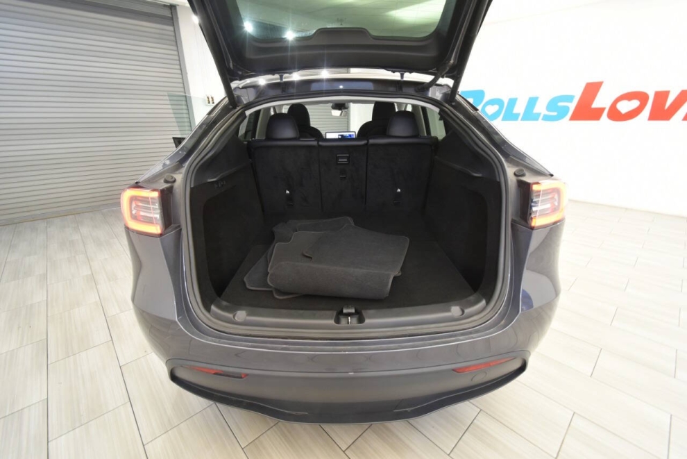 2023 Tesla Model Y Long Range AWD 4dr Crossover, Silver, Mileage: 93,521 - photo 30