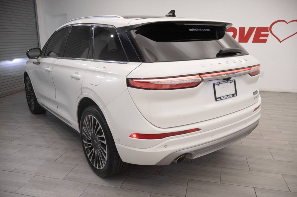 2020 Lincoln Corsair Reserve AWD 4dr SUV, White, Mileage: 79,637 - photo 2
