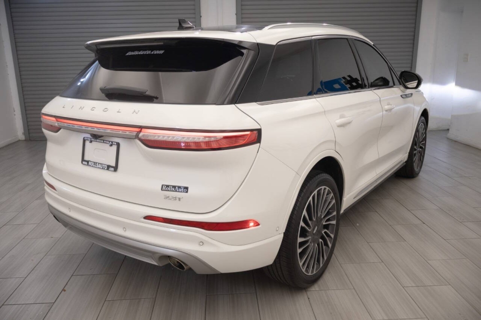 2020 Lincoln Corsair Reserve AWD 4dr SUV, White, Mileage: 79,637 - photo 4