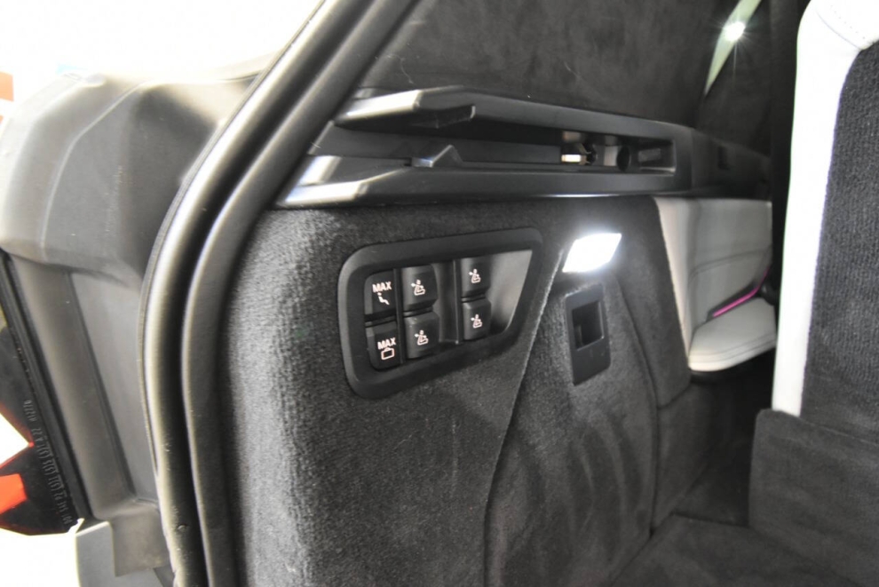 2024 BMW X7 xDrive40i AWD 4dr Sports Activity Vehicle, Gray, Mileage: 65,443 - photo 39