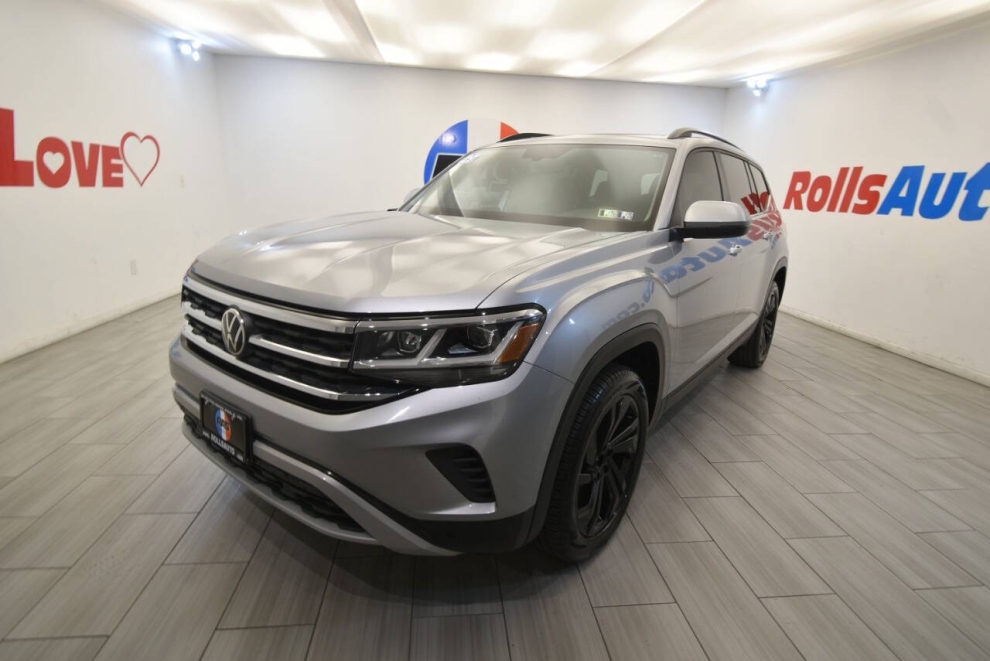 2023 Volkswagen Atlas V6 SE 4Motion AWD 4dr SUV w/Technology, Silver, Mileage: 62,569 